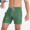 jeans de mezclilla verde para hombre